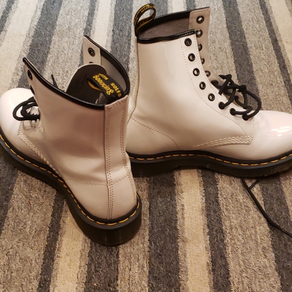 Dr. Martens - Picture 2 of 4
